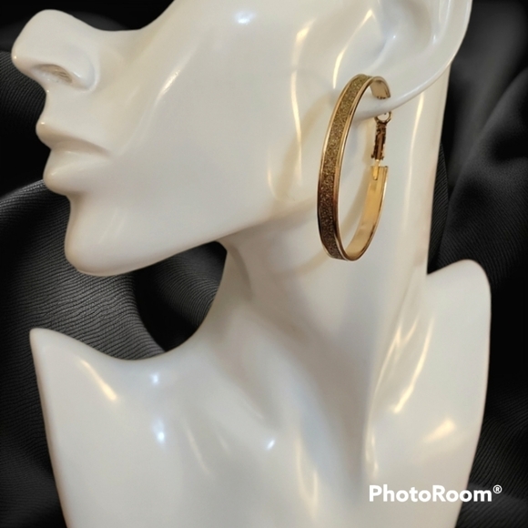 VTG Goldtone Glitter Stardust Jumbo Huggie Earrings - Picture 1 of 4